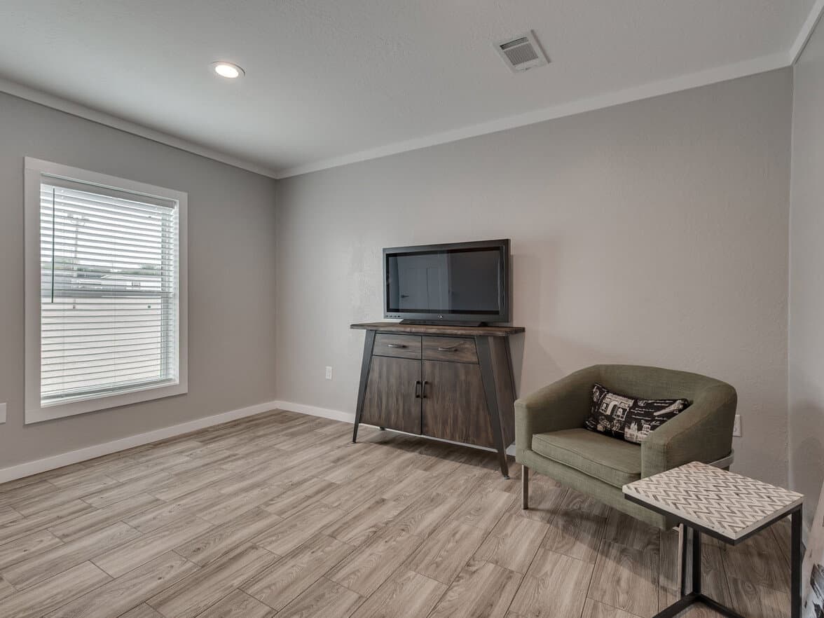 Atmos 28603n interior home features