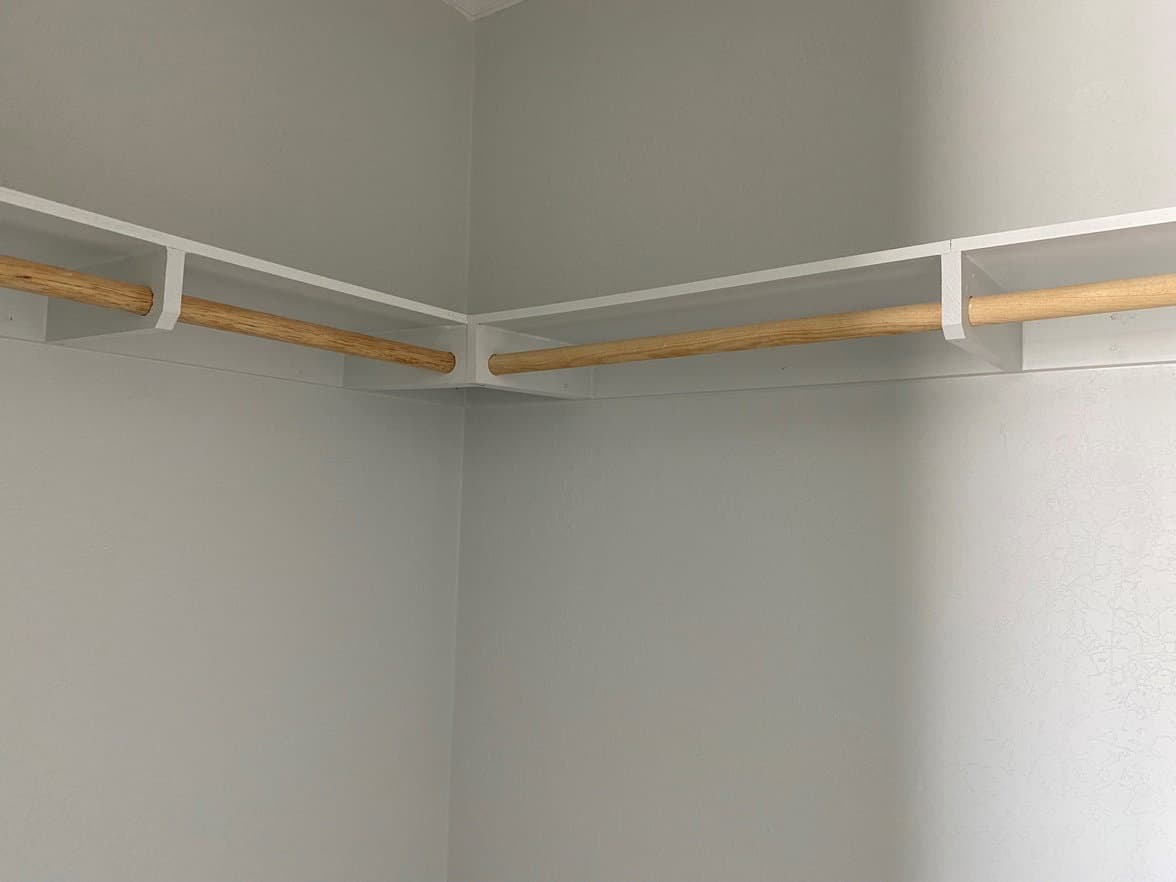 Solitaire 32824a bedroom home features