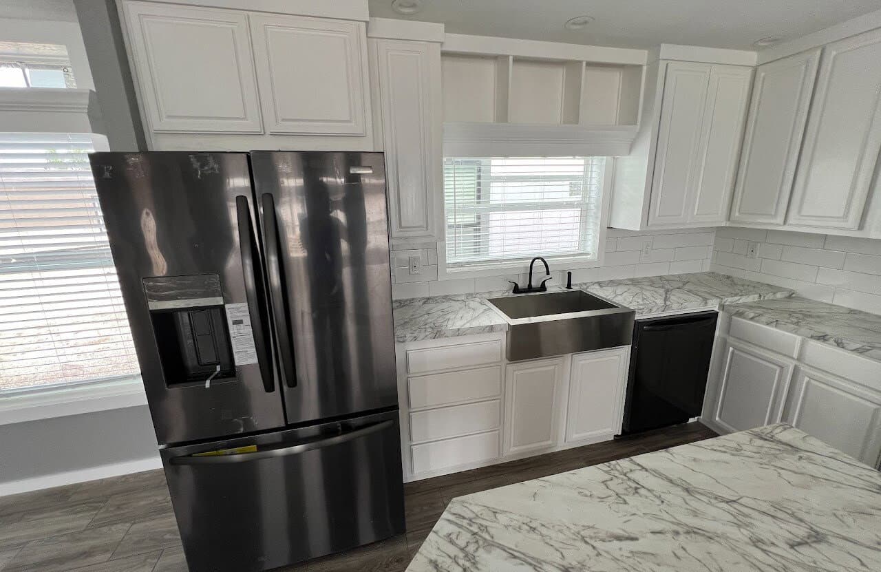 Solitaire 28684a kitchen home features